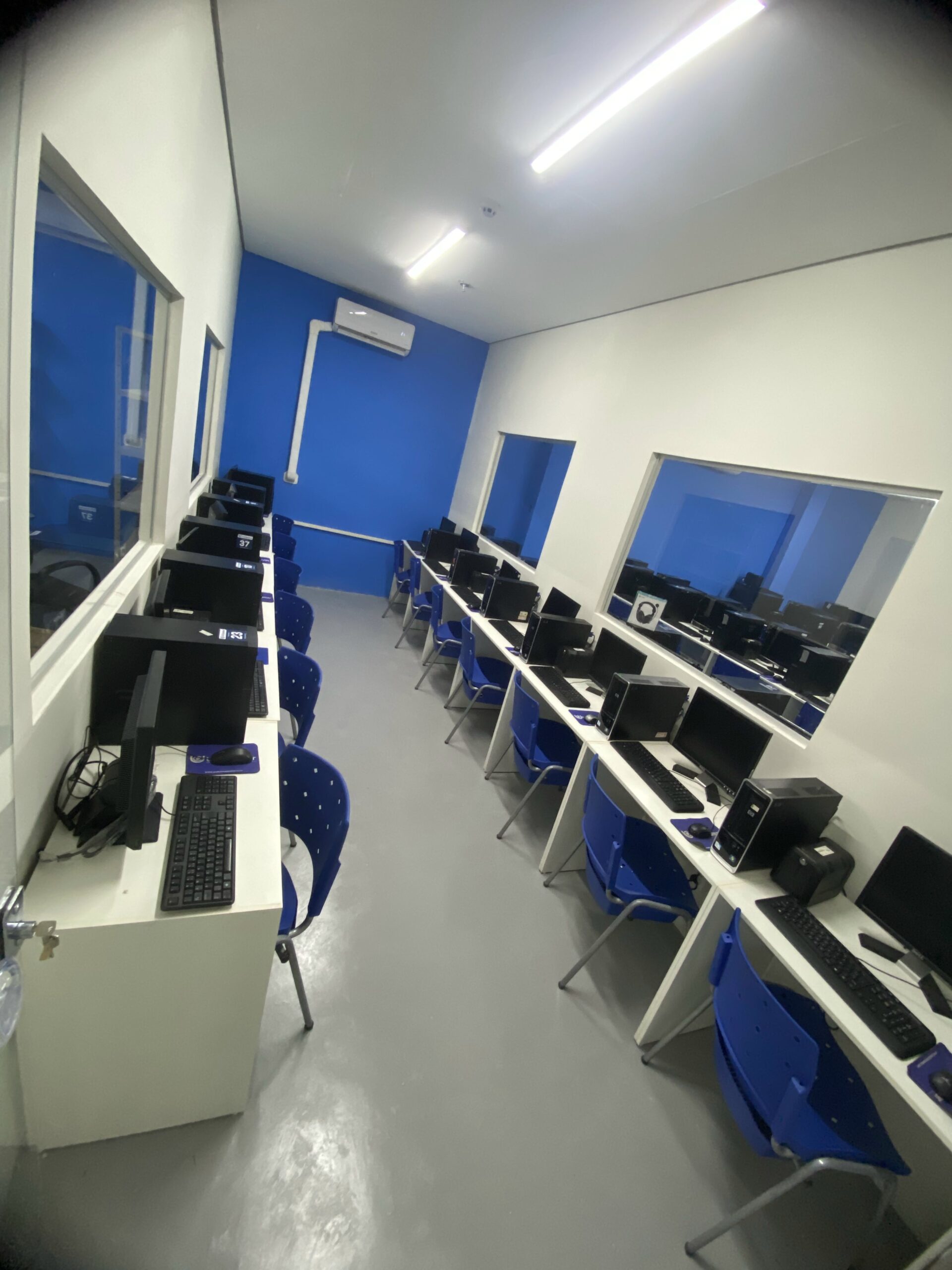 Sala de Estudos 13 CPUs - img1